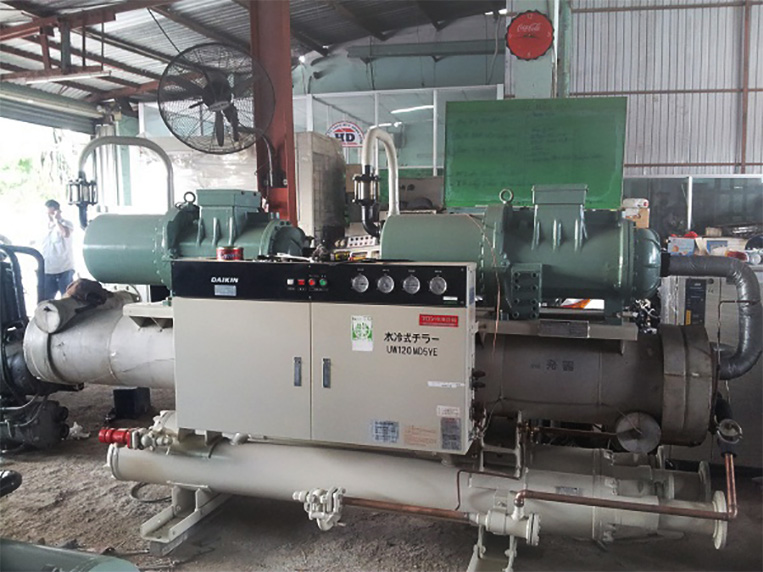 Thi công lắp đặt máy làm lạnh nước công nghiệp Water Chiller